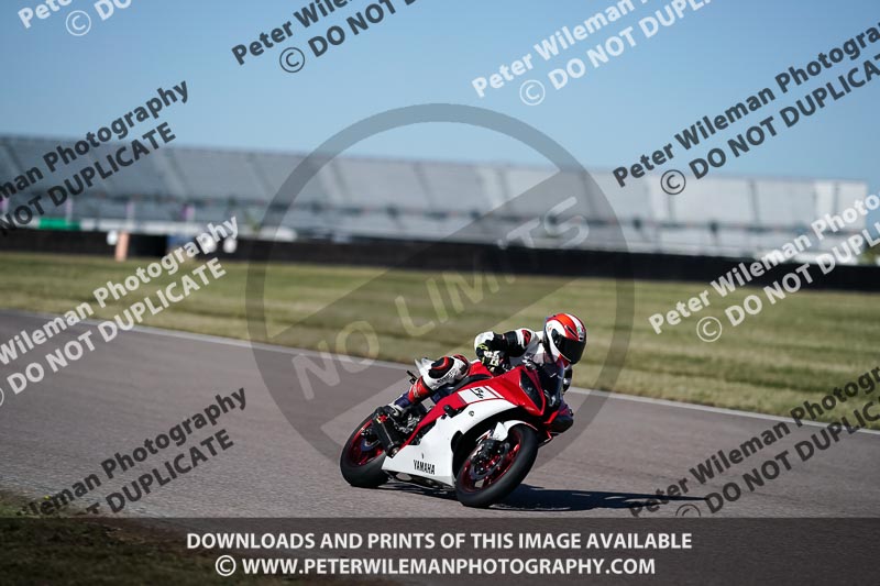 Rockingham no limits trackday;enduro digital images;event digital images;eventdigitalimages;no limits trackdays;peter wileman photography;racing digital images;rockingham raceway northamptonshire;rockingham trackday photographs;trackday digital images;trackday photos